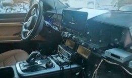 坦克600最新爆料内饰,豪华与科技并存，打造全新驾驶体验